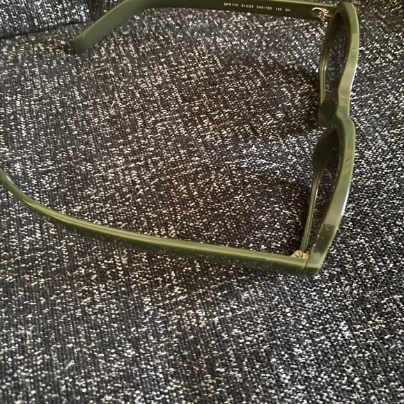 Authentic Prada sunglasses - Picture 5 of 8